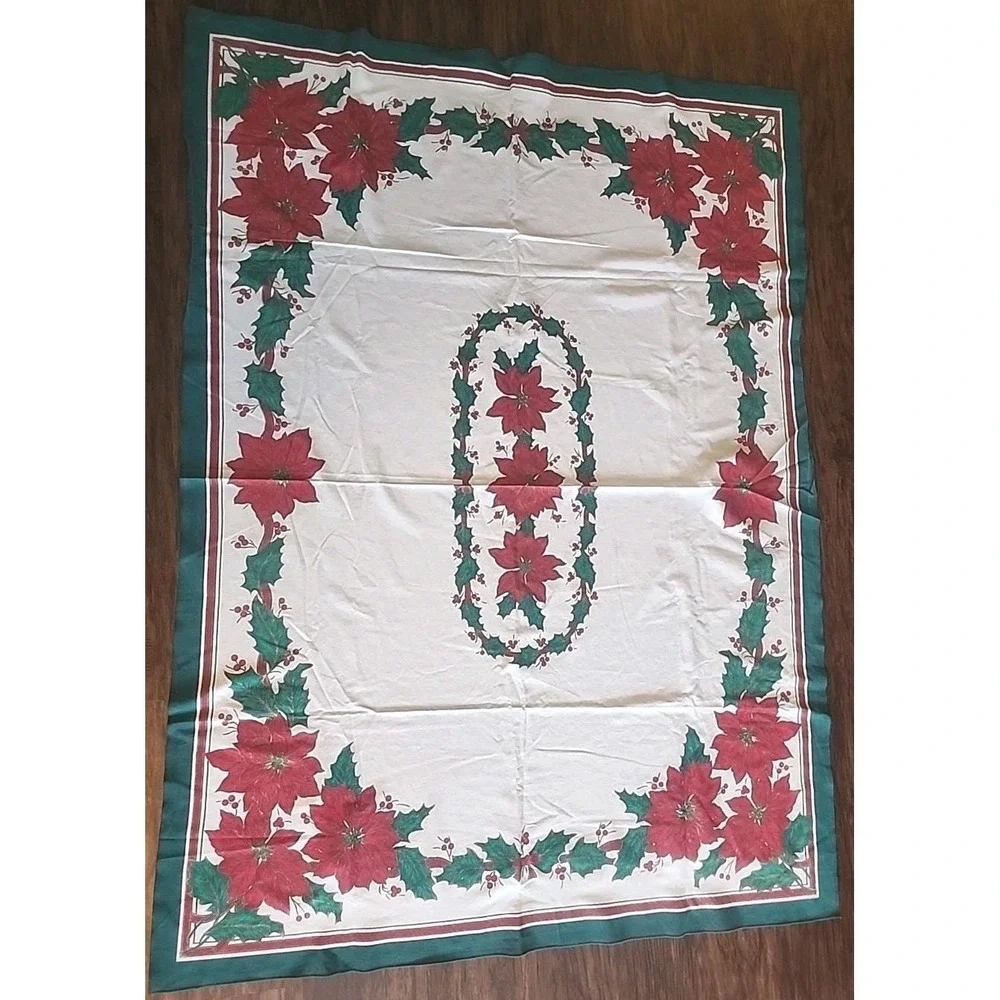 Christmas Holiday Poinsettia Tablecloth 67x48 inch Kmart Brand Vintage Rectangle